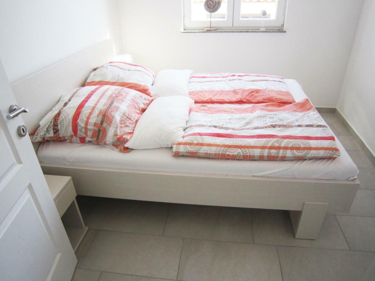 M&B Guest House Srima Esterno foto