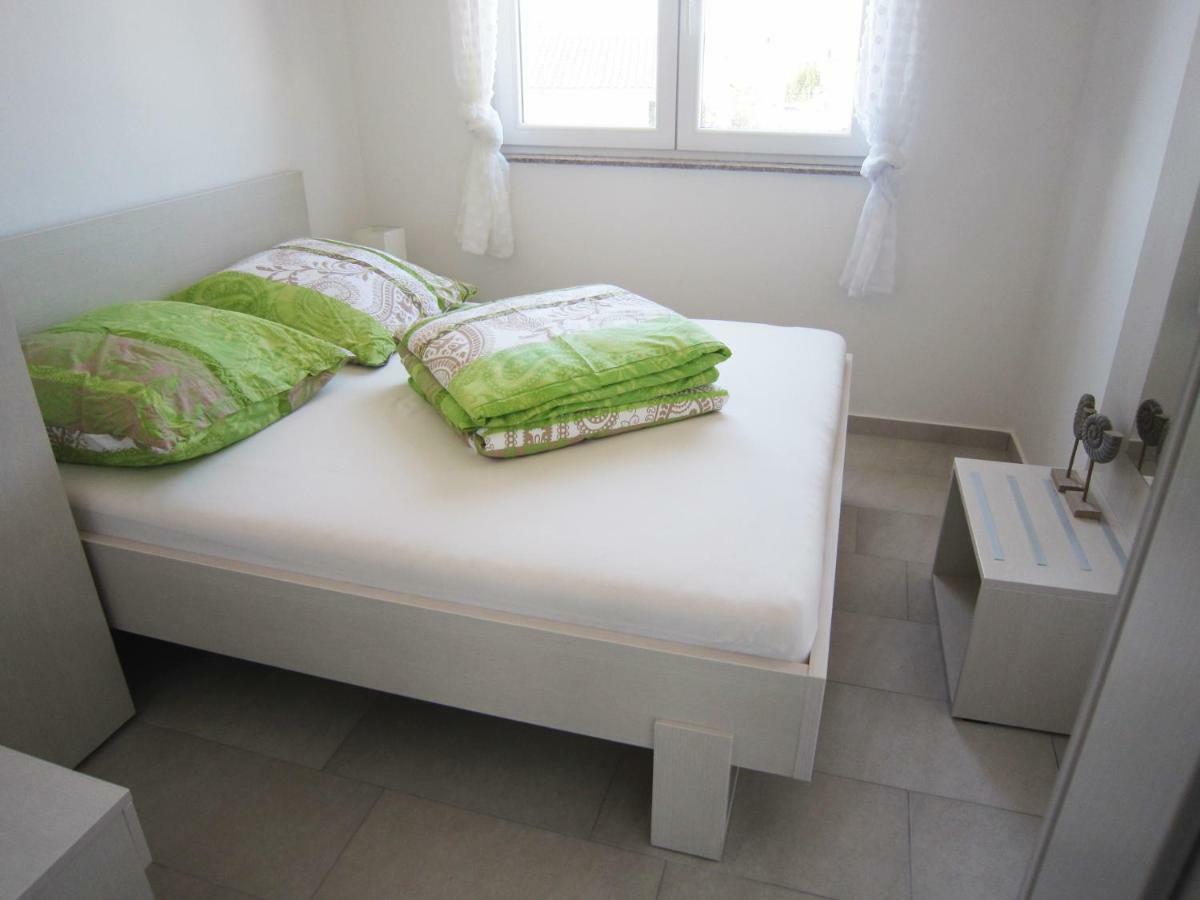 M&B Guest House Srima Esterno foto